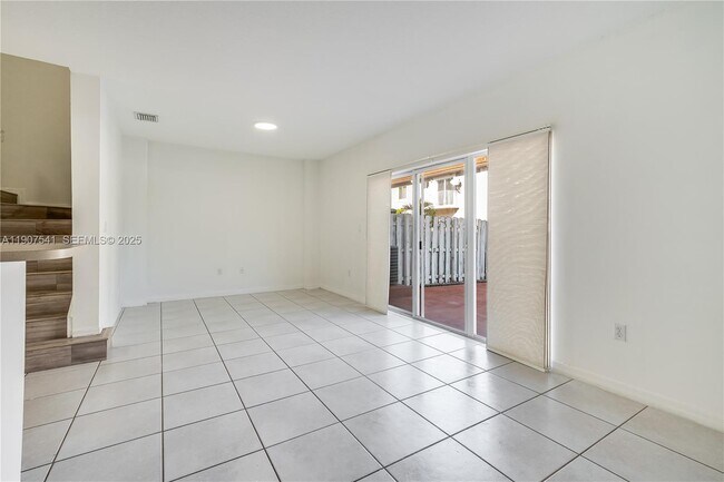 Building Photo - 2889 SW 129th Way