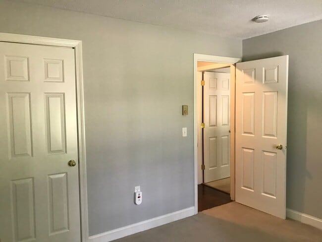 Building Photo - Somerset Condominiums, Freeport:2BR/1BA av...