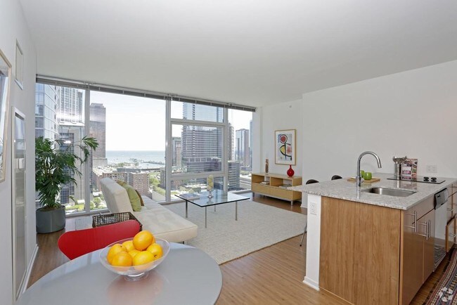 Primary Photo - 210 E Illinois St