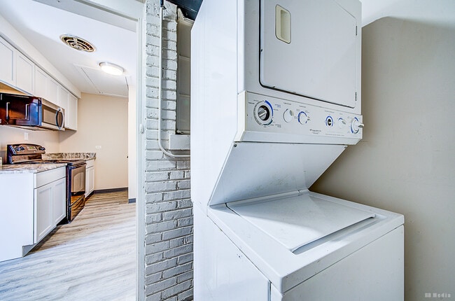 Building Photo - 17555 Howe Ave