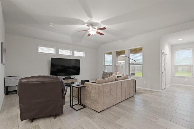 Building Photo - 18018 Svensson Slade Ln