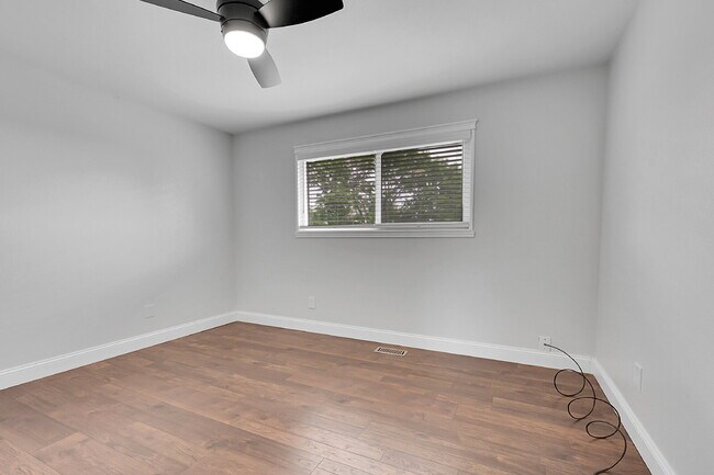 Building Photo - $2,700.00 - 4 Beds, 2 Baths, Single Family...