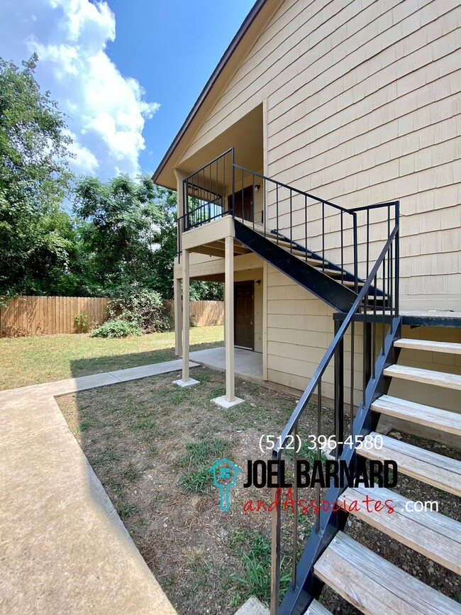 Primary Photo - 1632 Post Rd