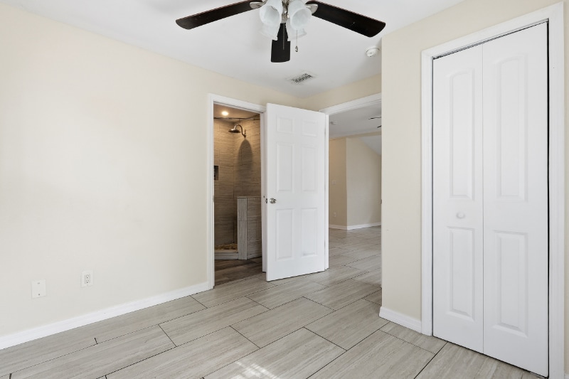 Building Photo - 1031 James Ave S