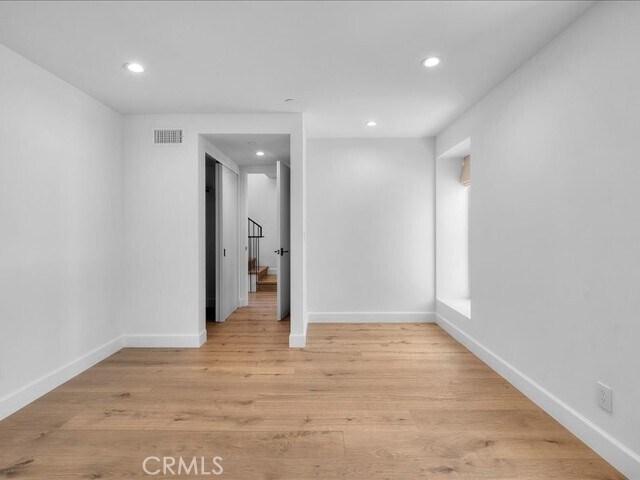 Building Photo - 505 Bayview Dr