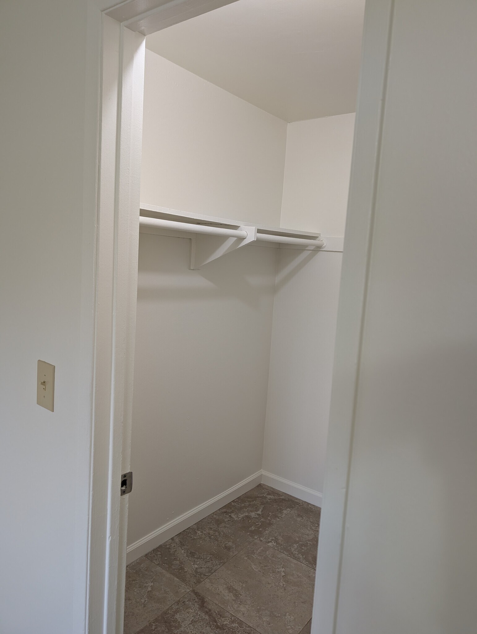 Building Photo - 4435 Bonnie Brae St