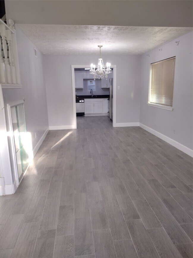 Building Photo - 7514 Wovenwood Ln