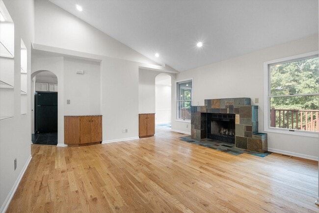 Building Photo - 4111 Watertown Pl