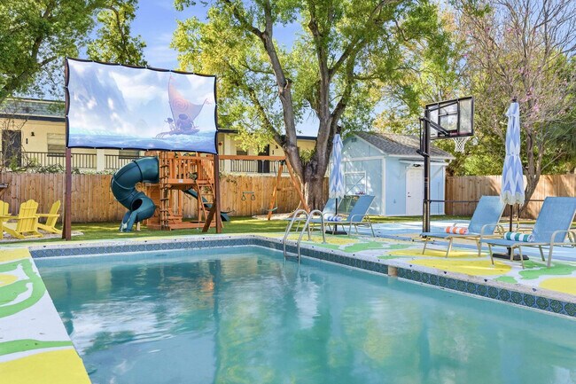 Building Photo - 84 21st Terrace SE