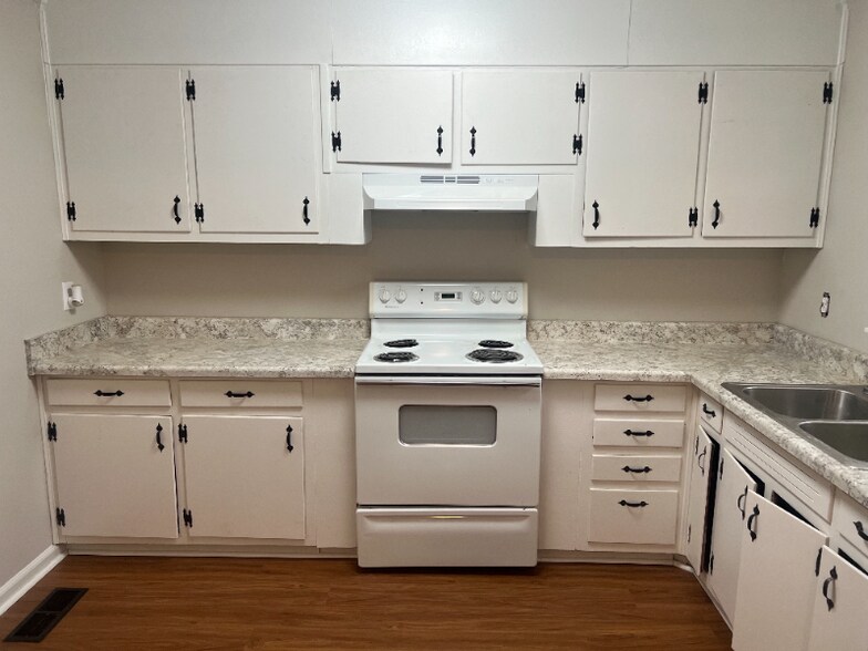 Building Photo - 2902 NW Love Dr