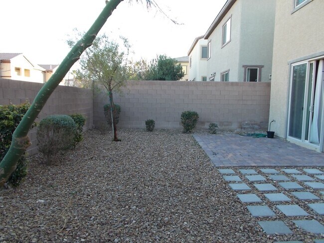 Building Photo - Spacious 3-Bed, 2-Bath Home in Prime Las Vegas Location