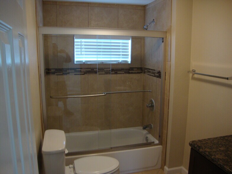 Building Photo - 3816 Gano St