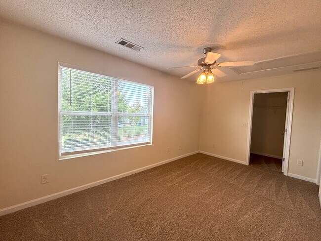 Building Photo - 261 Katydid Dr