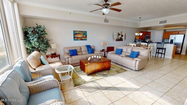 Building Photo - 1200 Beach Dr