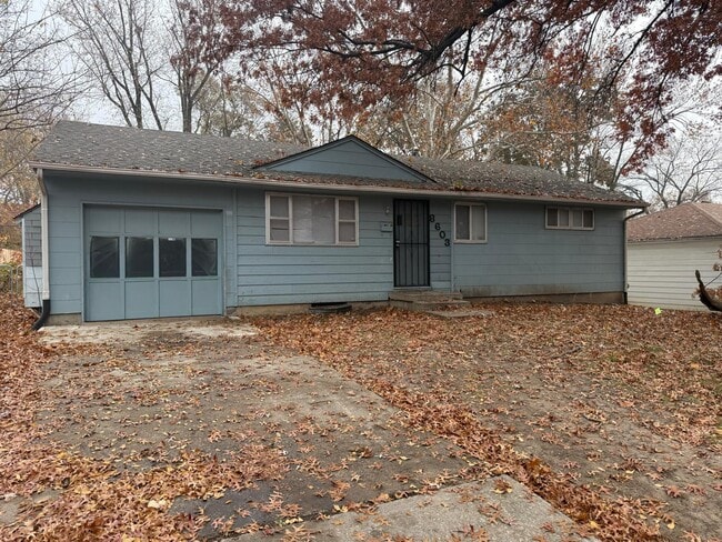 Primary Photo - 8603 Bristol Ave