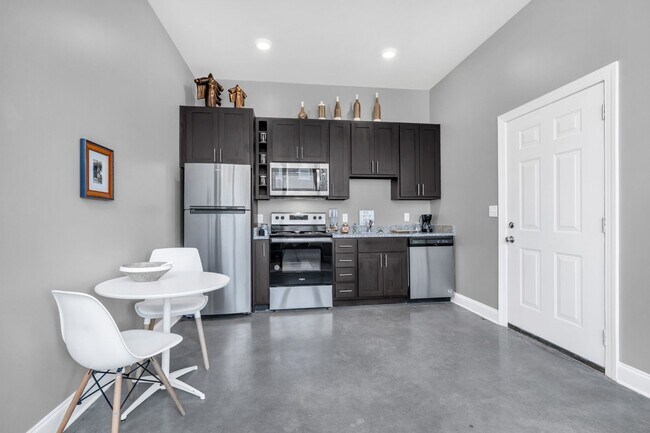 Interior Photo - Bailey Row - 2105