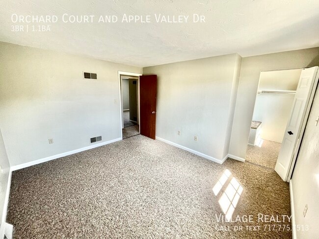 Building Photo - 302 Orchard Ct