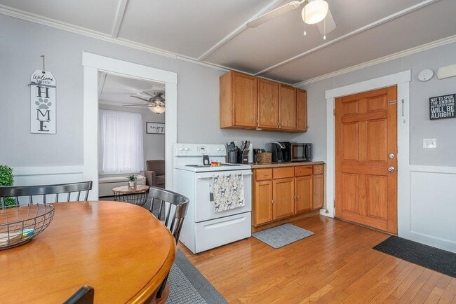 Building Photo - 9 Furbush St