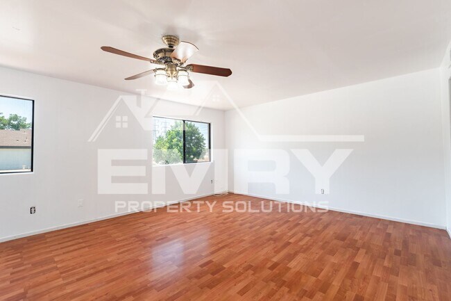 Building Photo - 9781 Karmont Ave