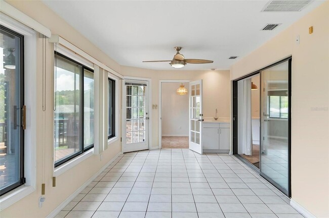 Building Photo - 20 Conley Ct