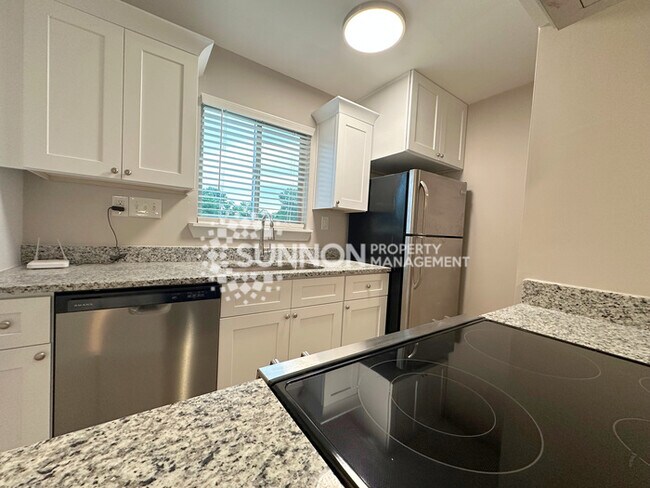 Building Photo - Completely Remodeled 2BR 2BA Condo