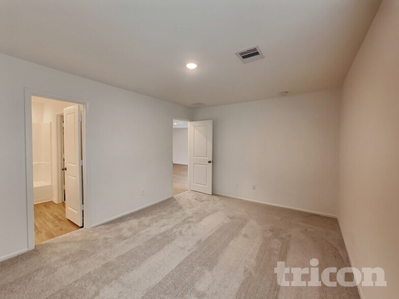 Building Photo - 3214 Holly Stokes Wy