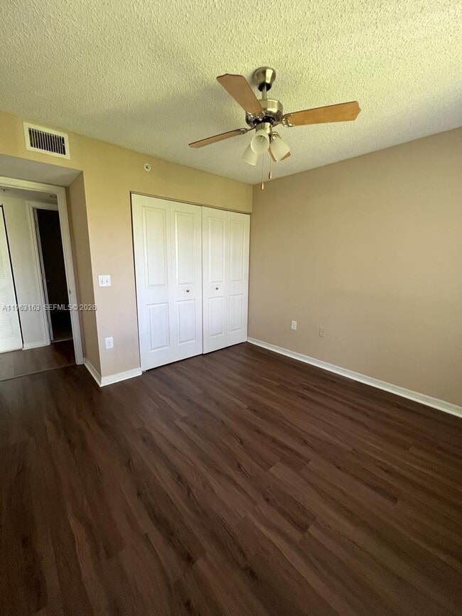 Building Photo - 4171 N Haverhill Rd