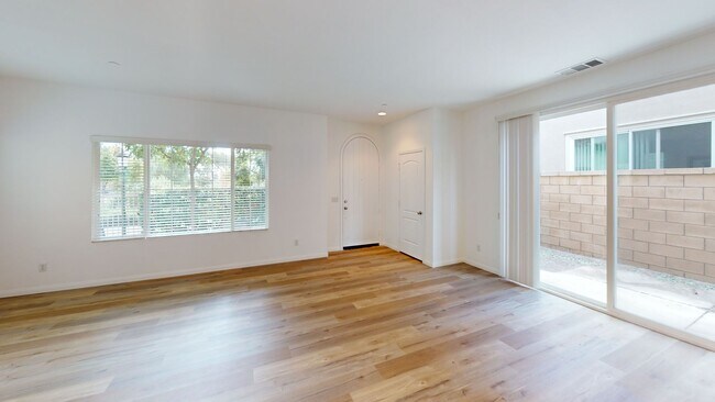 Building Photo - Available Now: Cozy 4 Bedroom 2.5 Bath Hom...