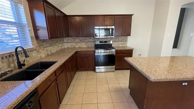 Building Photo - 8505 Prairie Dawn Dr