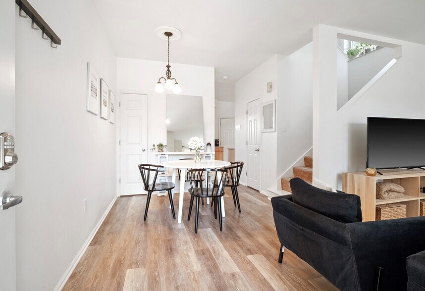 Building Photo - 4109 Westminster Pl