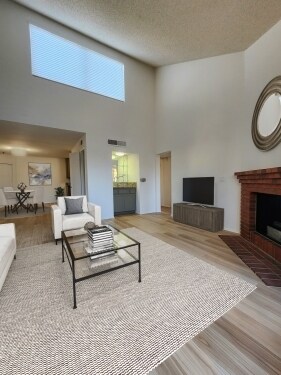 Interior Photo - 11970 Walnut Lane