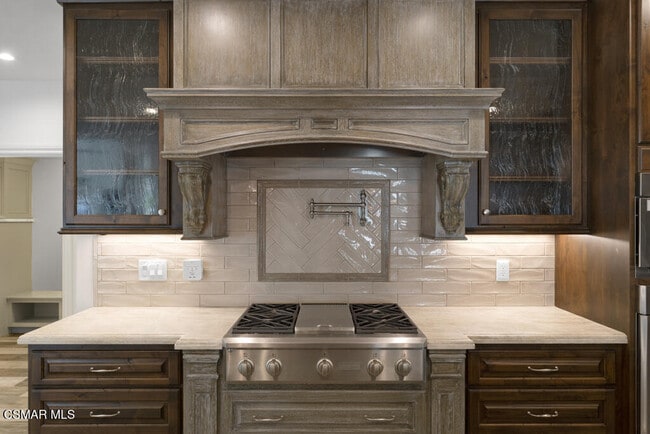 Building Photo - 525 Aqueduct Ct