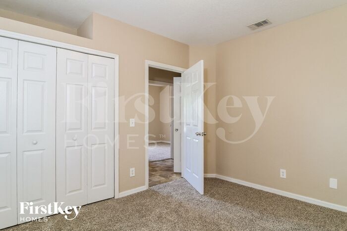 Building Photo - 2531 W Price Blvd