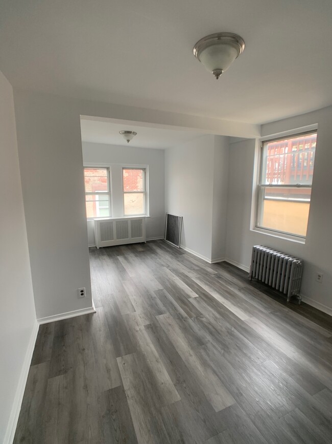 Building Photo - 809 S 10th St