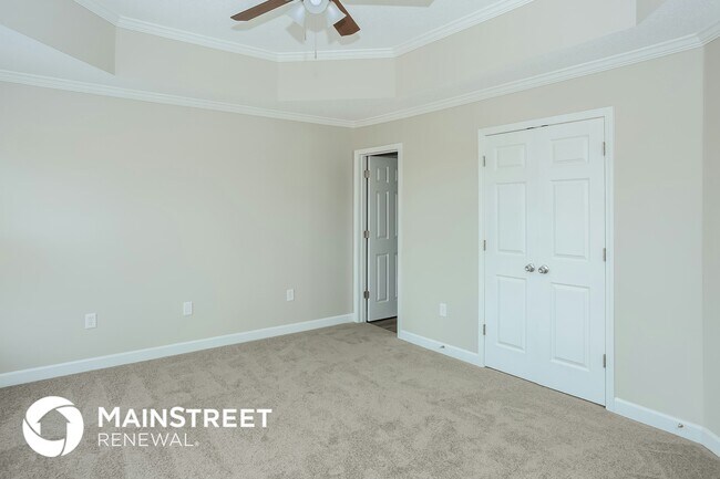 Building Photo - 823 Winthrop Ln