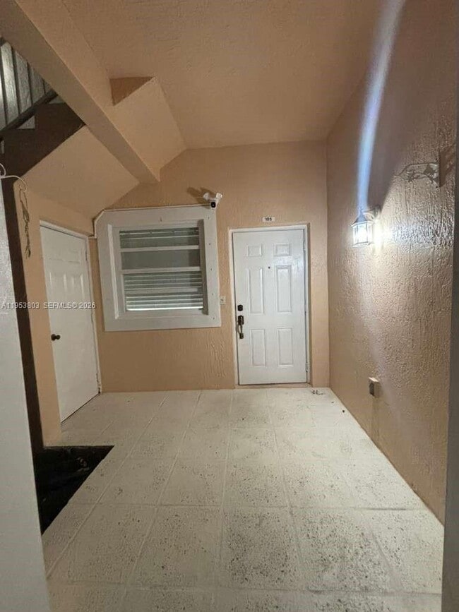 Building Photo - 2733 NE 3rd Ct