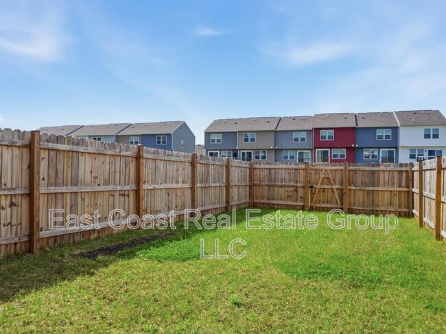 Building Photo - 22 Kirby Ct