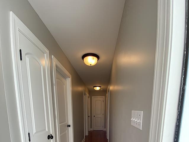 Building Photo - 911 Hidden Creek St