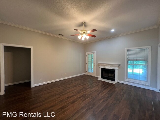 Building Photo - 4 br, 2 bath House - 1001 Chase Ct