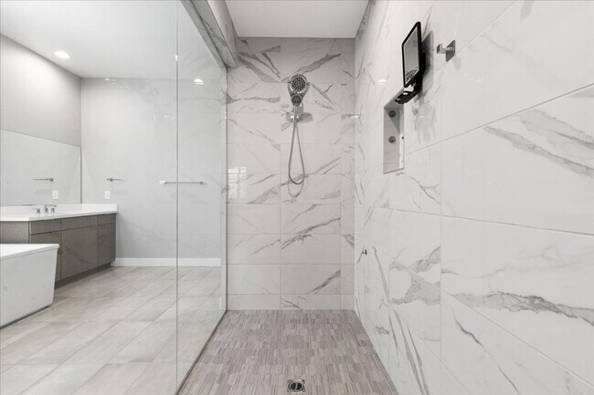 Building Photo - Fabulous Home!