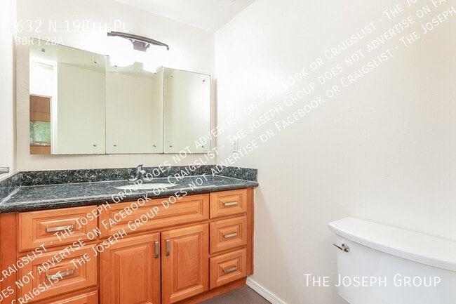 Building Photo - 632 N 198th Pl