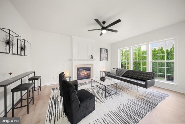 Building Photo - 12399 Brown Fox Way