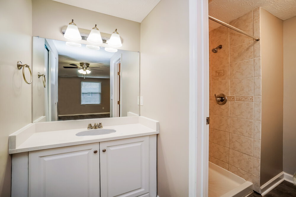 Building Photo - 1206 Crater Lake Ln