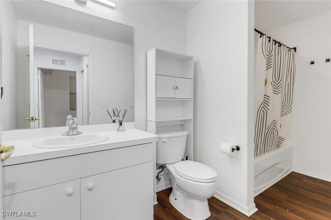 Building Photo - 8550 Kingbird Loop