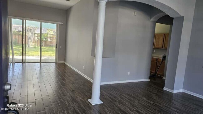 Building Photo - 709 Muskogee Ln