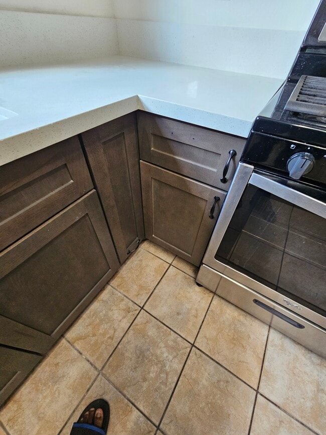 Building Photo - 1050 Harbor Heights Dr