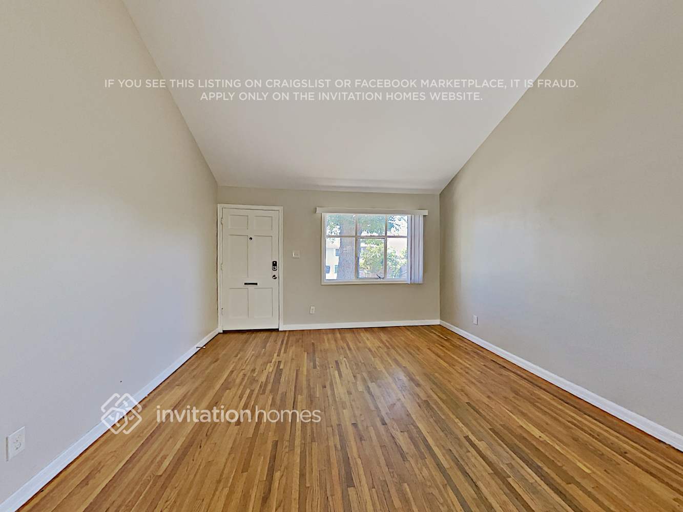 Building Photo - 8647 Tyrone Ave