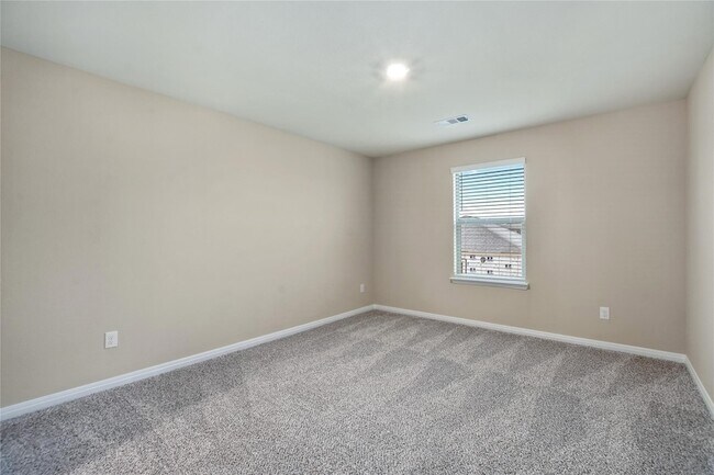 Building Photo - 290 Moonstone Way