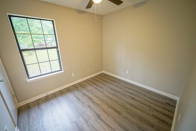 Building Photo - 8407 Lenova Ln