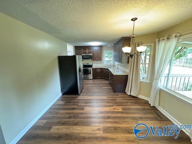 Building Photo - 194 Topaz Rd